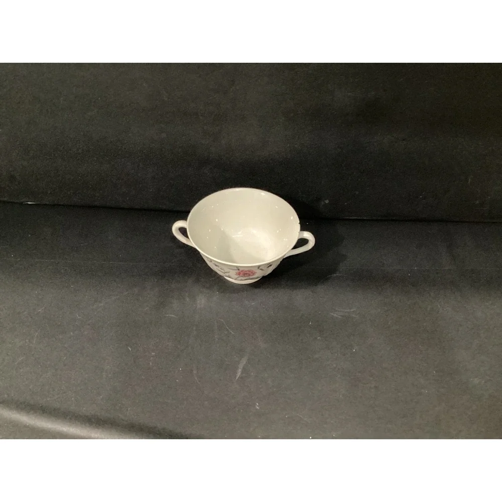 Wedgwood Williamsburg Potpourri NK510 Double-Handle Footed‎ Cream Soup Bowl *